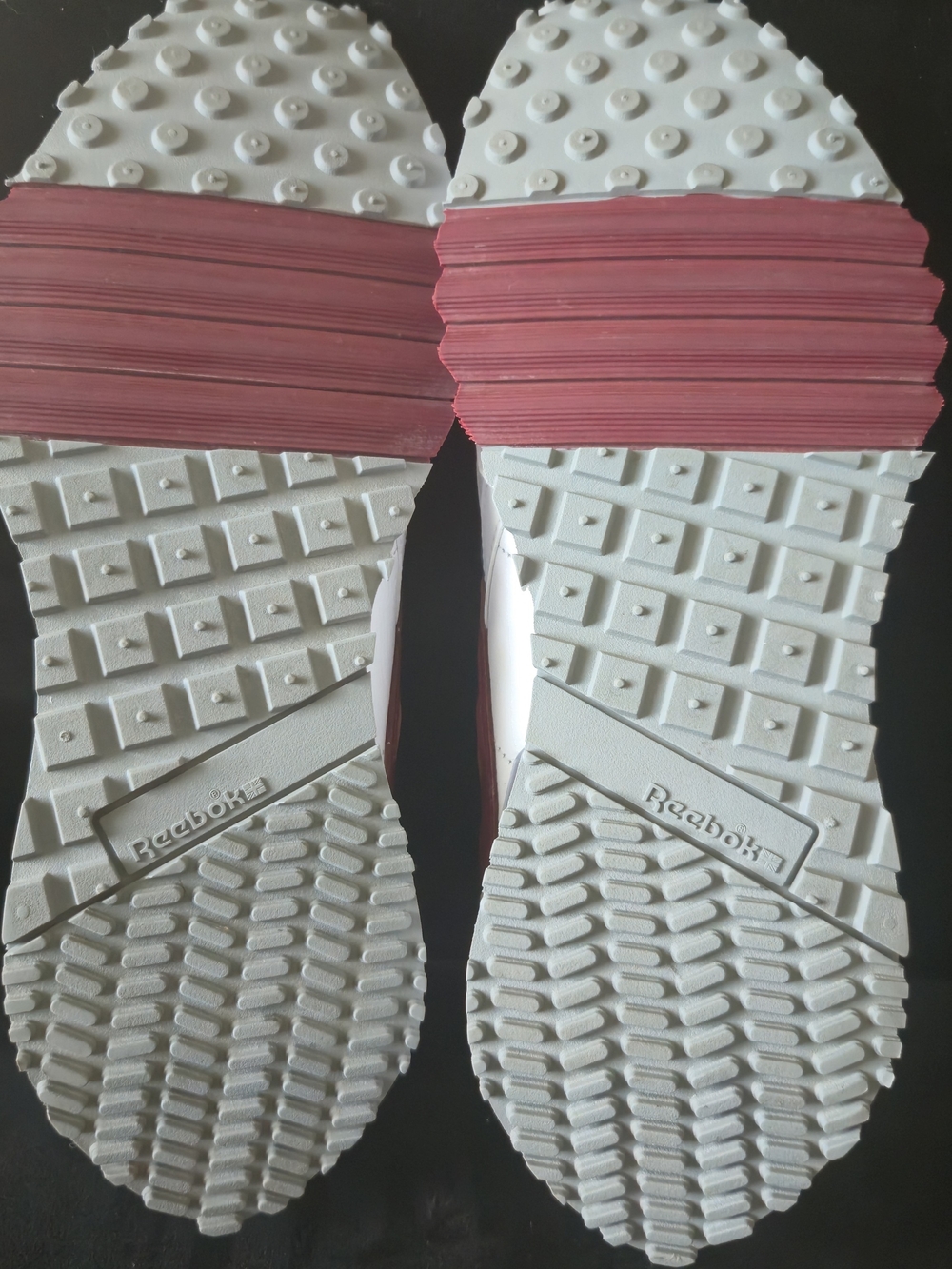Reebok Men's Classic White and Burgundy Leather Sneakers - Picture 8 of 9